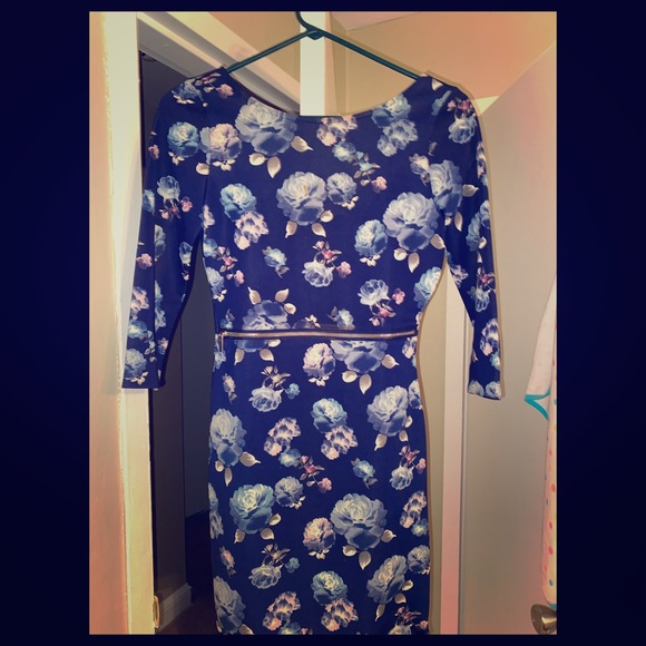 Dress - Picture 1 of 2